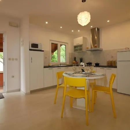 Ferienhaus Melisa Mit Pool In