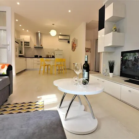 Ferienhaus Melisa Mit Pool In *